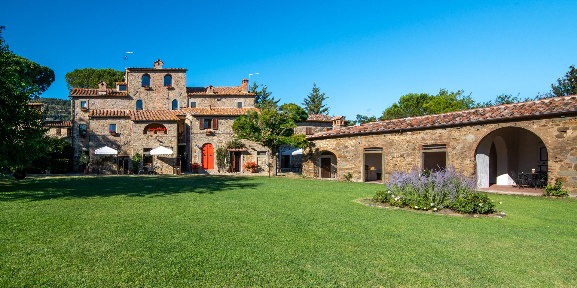 Picture 1: Overview of Farmhouse Monastero San Silvestro in Cortona, Tuscany, Italy